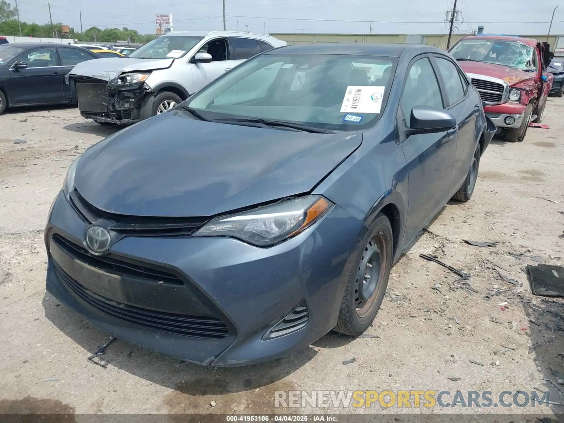 2 fotografías del automóvil dañado 5YFBURHE5KP888626 TOYOTA COROLLA 2019