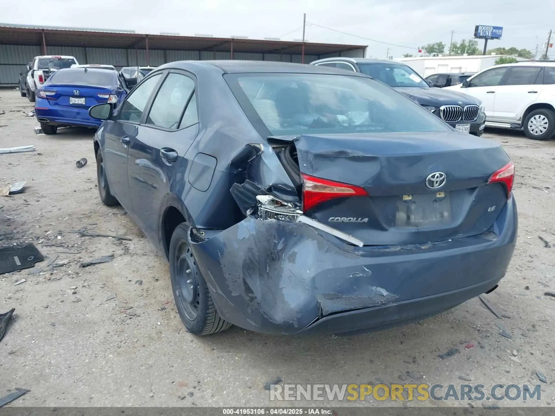 3 fotografías del automóvil dañado 5YFBURHE5KP888626 TOYOTA COROLLA 2019