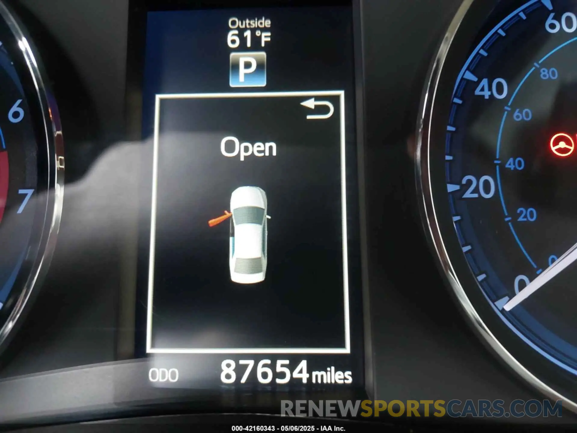 15 fotografías del automóvil dañado 5YFBURHE5KP890375 TOYOTA COROLLA 2019