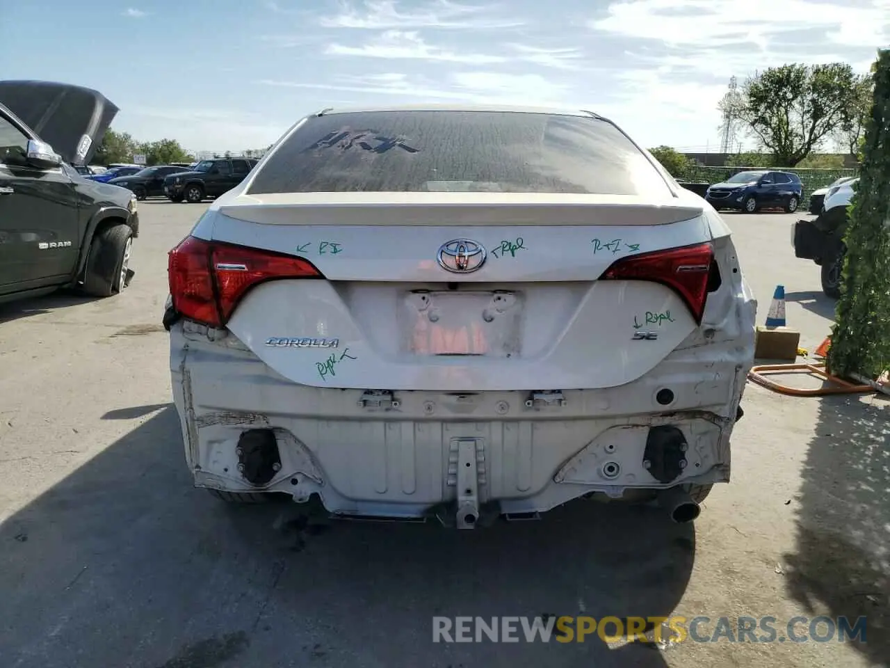 6 fotografías del automóvil dañado 5YFBURHE5KP892773 TOYOTA COROLLA 2019