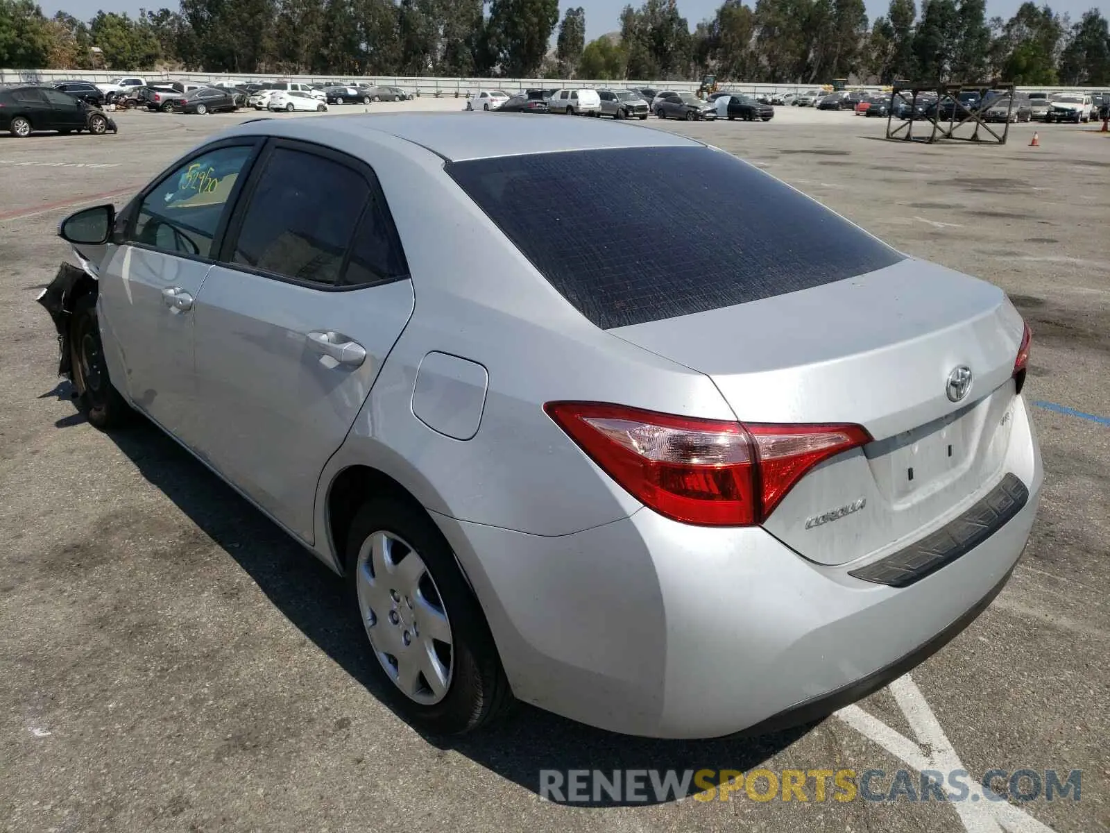 3 fotografías del automóvil dañado 5YFBURHE5KP893437 TOYOTA COROLLA 2019