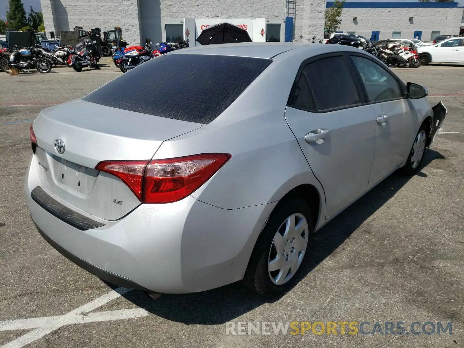 4 fotografías del automóvil dañado 5YFBURHE5KP893437 TOYOTA COROLLA 2019