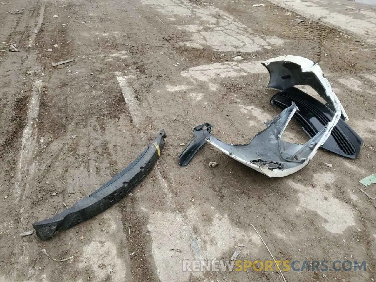 12 fotografías del automóvil dañado 5YFBURHE5KP899447 TOYOTA COROLLA 2019