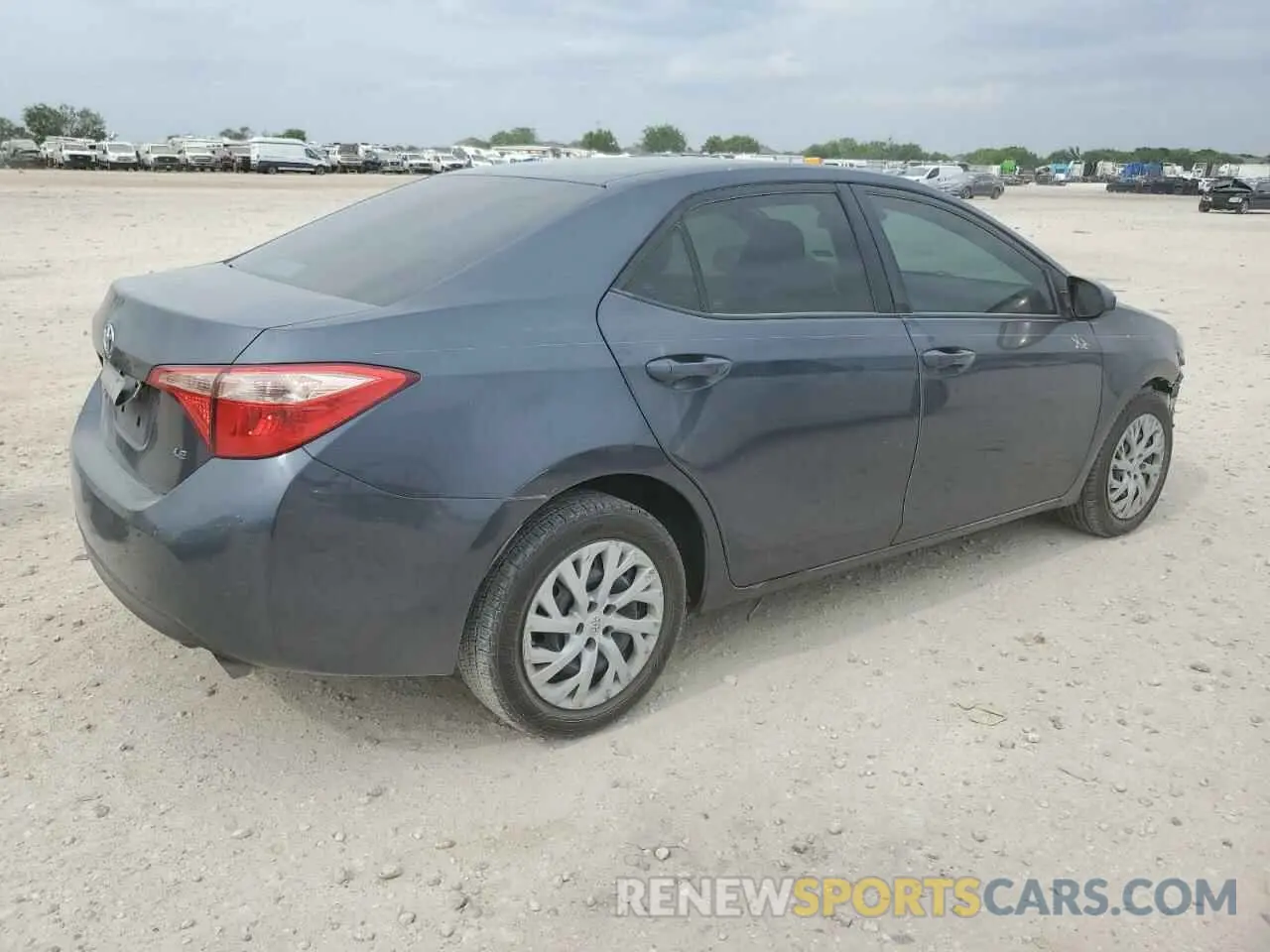 3 fotografías del automóvil dañado 5YFBURHE5KP902329 TOYOTA COROLLA 2019