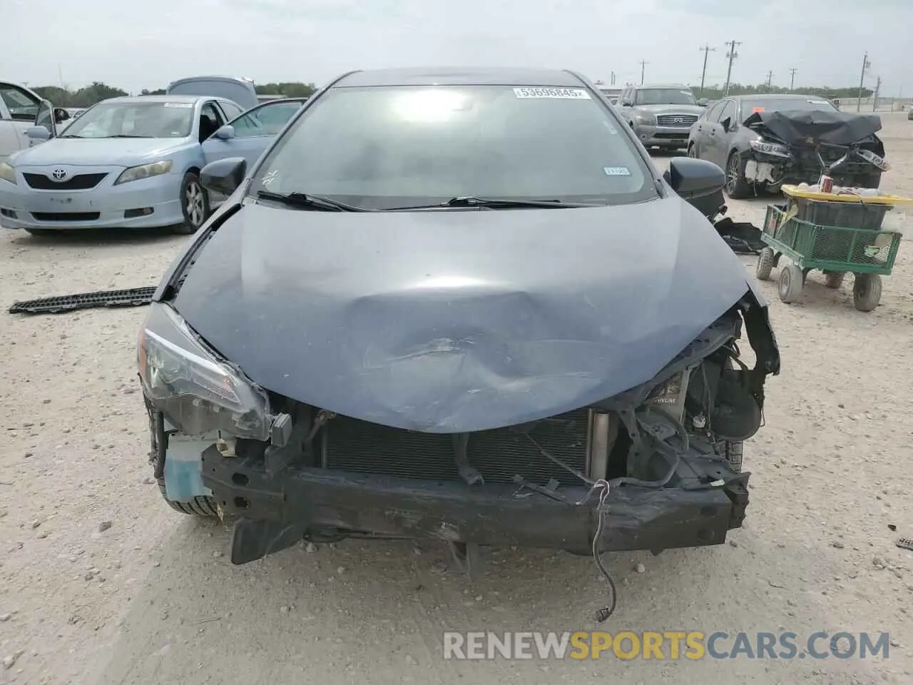 5 fotografías del automóvil dañado 5YFBURHE5KP902329 TOYOTA COROLLA 2019