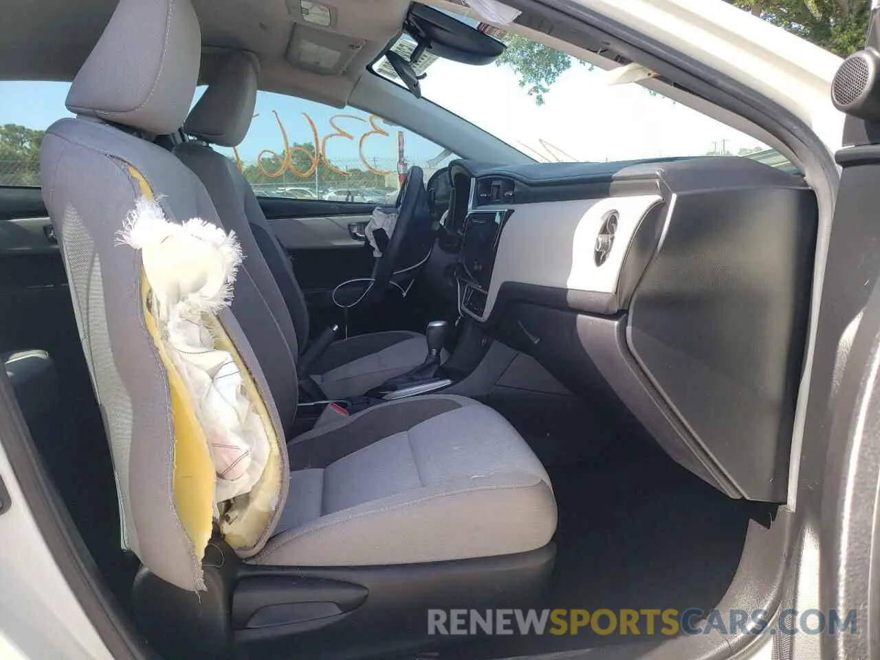 5 fotografías del automóvil dañado 5YFBURHE5KP902377 TOYOTA COROLLA 2019