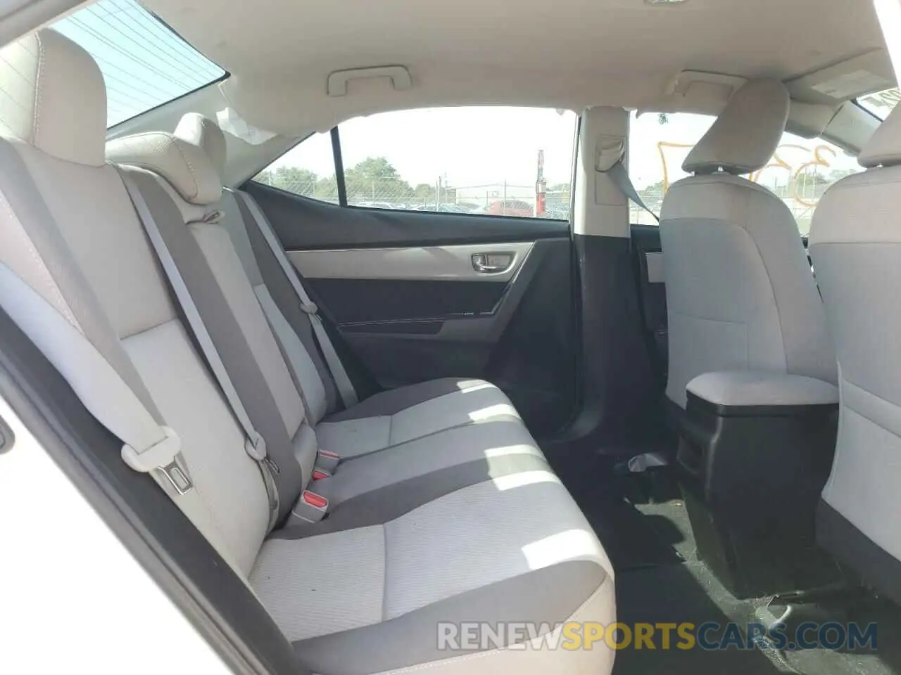 6 fotografías del automóvil dañado 5YFBURHE5KP902377 TOYOTA COROLLA 2019