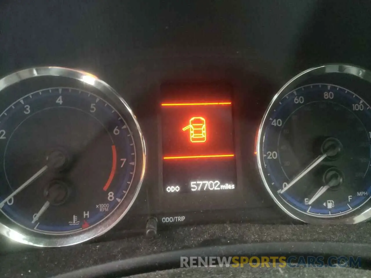 8 fotografías del automóvil dañado 5YFBURHE5KP905313 TOYOTA COROLLA 2019