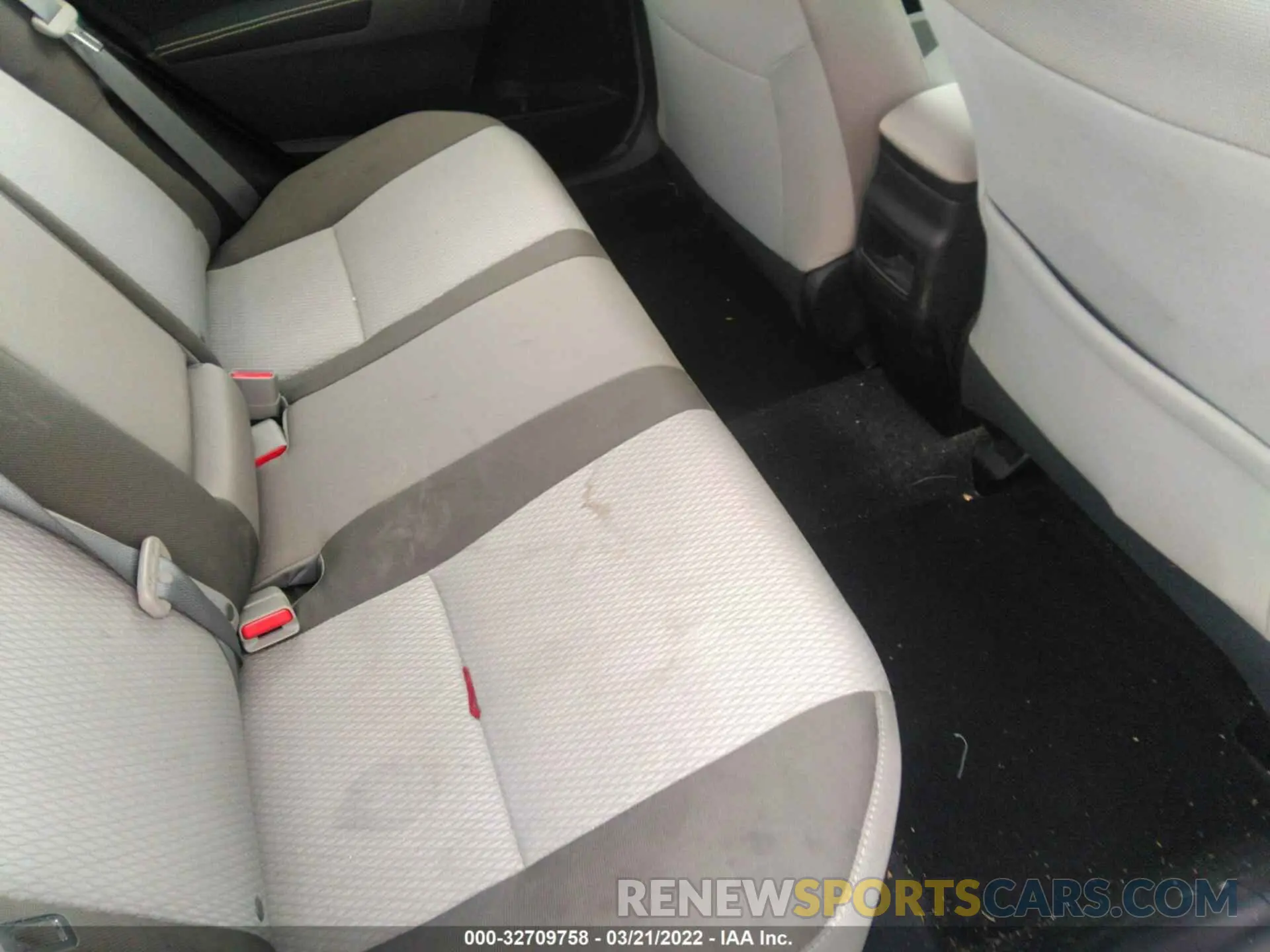 8 fotografías del automóvil dañado 5YFBURHE5KP909118 TOYOTA COROLLA 2019