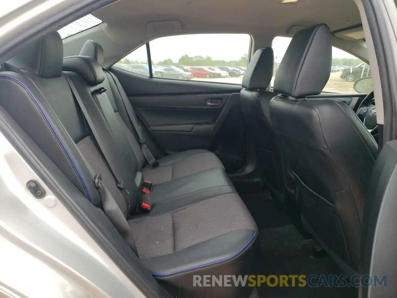 11 fotografías del automóvil dañado 5YFBURHE5KP910088 TOYOTA COROLLA 2019