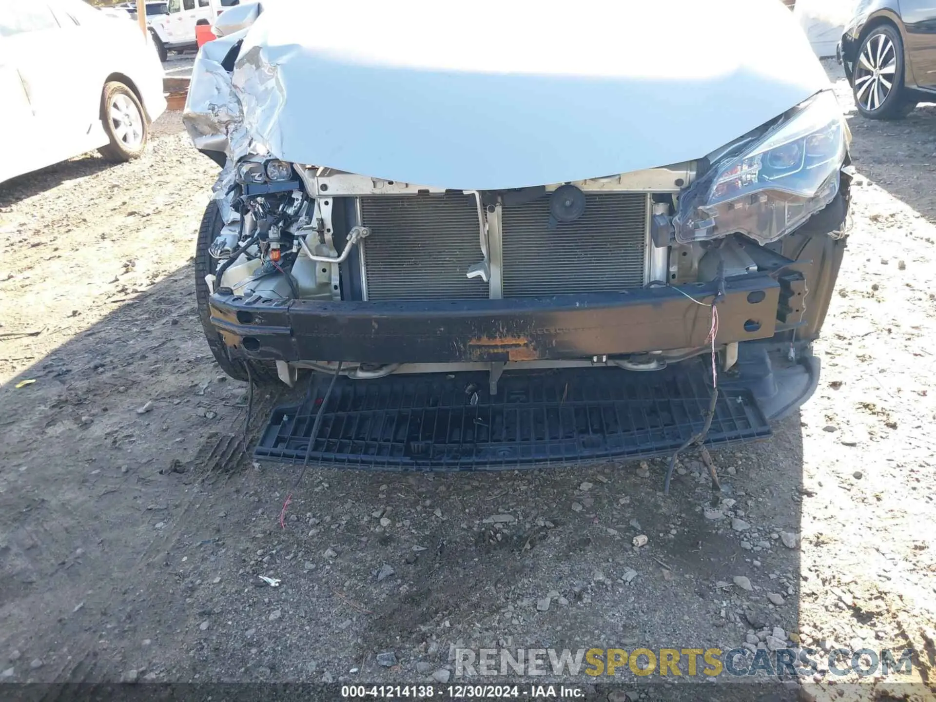 18 fotografías del automóvil dañado 5YFBURHE5KP912424 TOYOTA COROLLA 2019