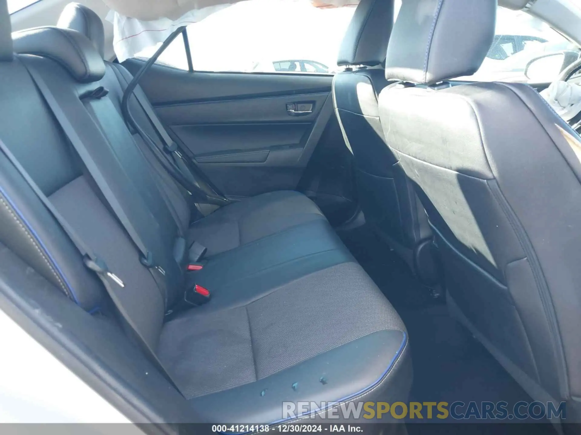 8 fotografías del automóvil dañado 5YFBURHE5KP912424 TOYOTA COROLLA 2019
