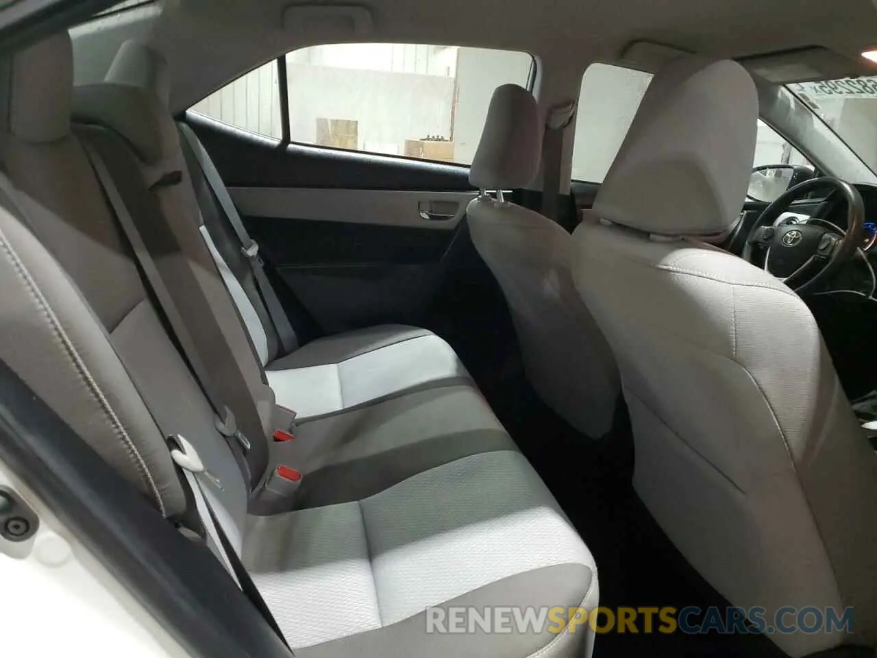 10 fotografías del automóvil dañado 5YFBURHE5KP919972 TOYOTA COROLLA 2019