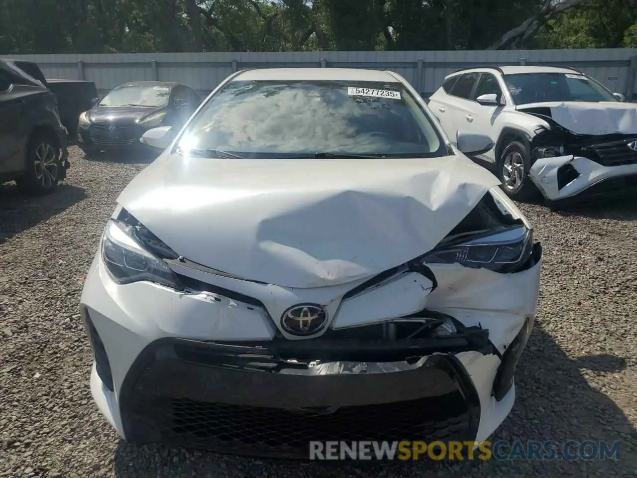 5 fotografías del automóvil dañado 5YFBURHE5KP921284 TOYOTA COROLLA 2019