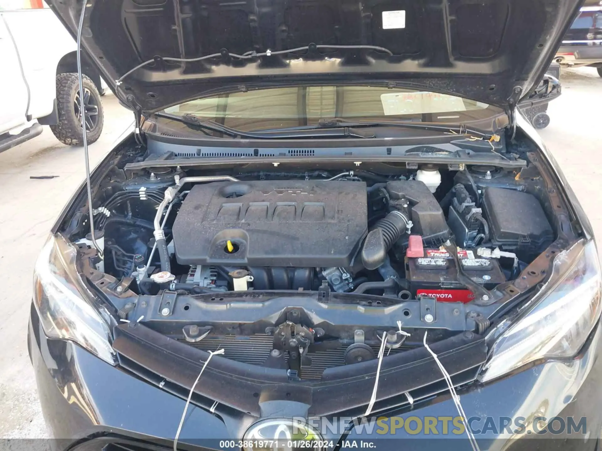 10 fotografías del automóvil dañado 5YFBURHE5KP921432 TOYOTA COROLLA 2019