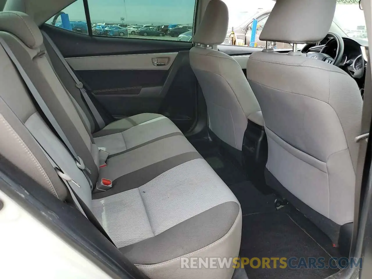 10 fotografías del automóvil dañado 5YFBURHE5KP925500 TOYOTA COROLLA 2019