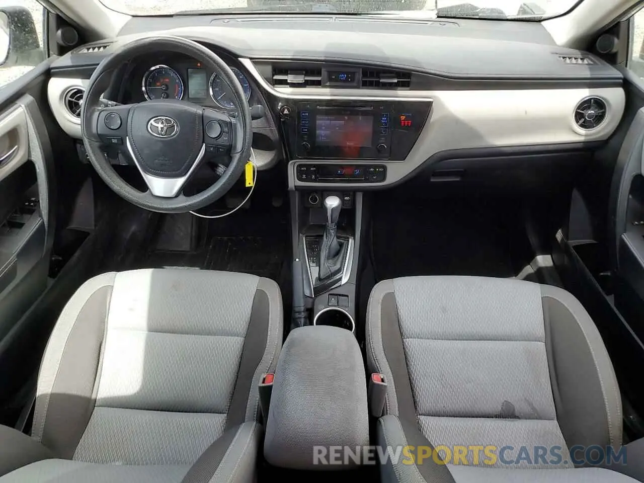 8 fotografías del automóvil dañado 5YFBURHE5KP925500 TOYOTA COROLLA 2019