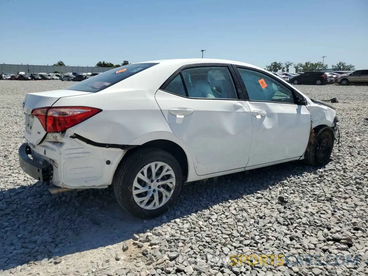 3 fotografías del automóvil dañado 5YFBURHE5KP929191 TOYOTA COROLLA 2019