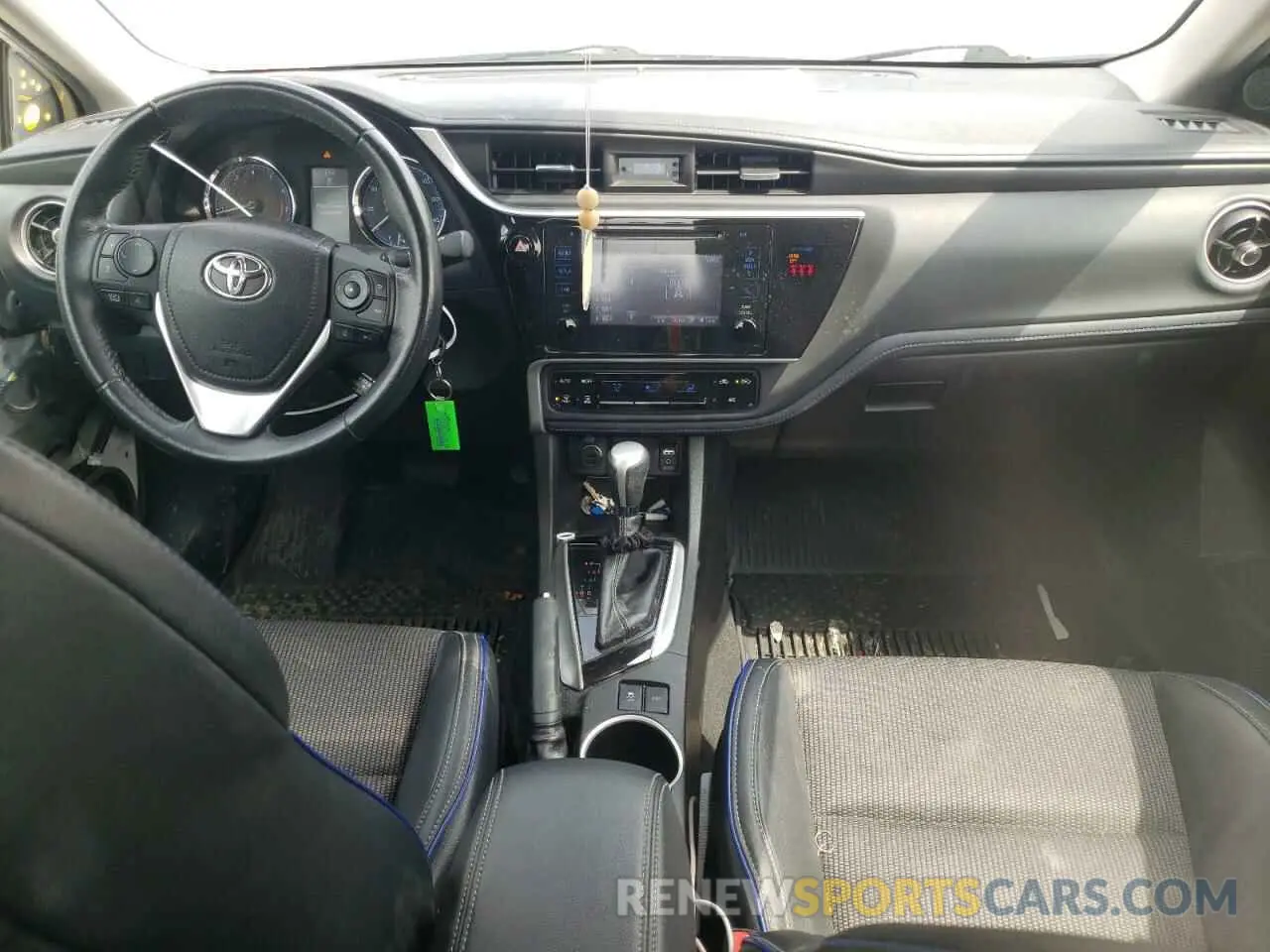 8 fotografías del automóvil dañado 5YFBURHE5KP931247 TOYOTA COROLLA 2019