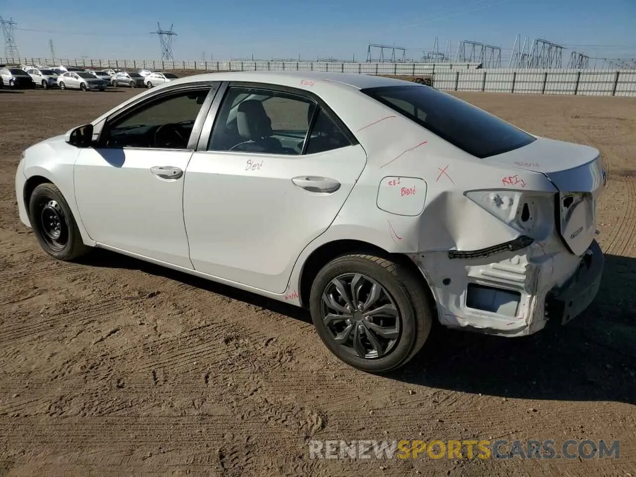 2 fotografías del automóvil dañado 5YFBURHE5KP931619 TOYOTA COROLLA 2019