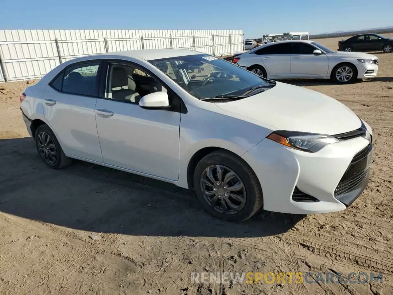 4 fotografías del automóvil dañado 5YFBURHE5KP931619 TOYOTA COROLLA 2019