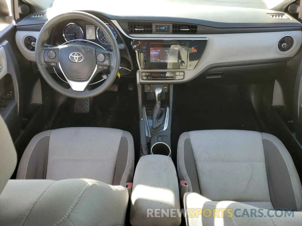 8 fotografías del automóvil dañado 5YFBURHE5KP931619 TOYOTA COROLLA 2019