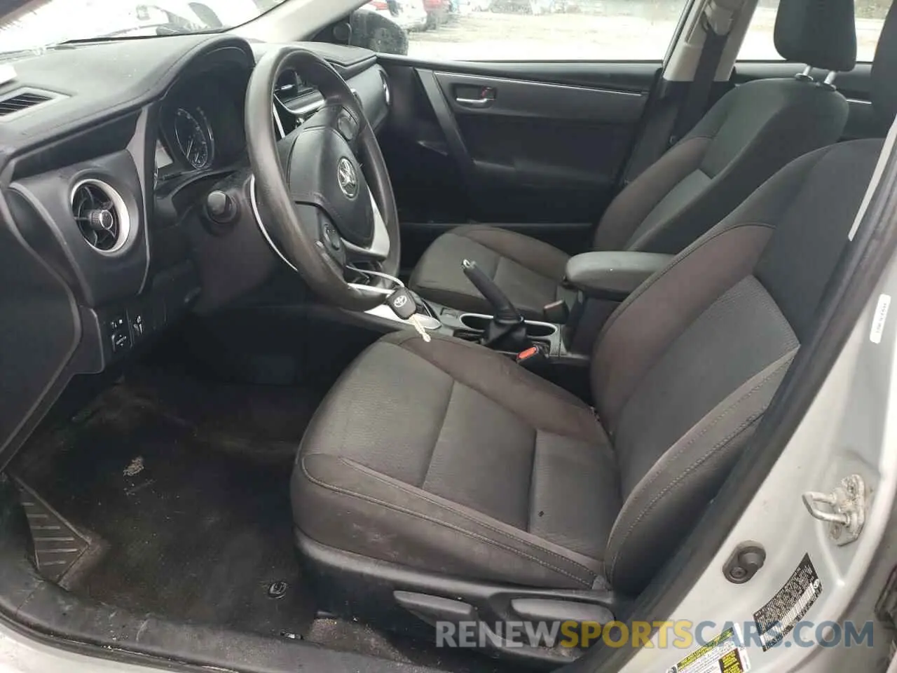 7 fotografías del automóvil dañado 5YFBURHE5KP938294 TOYOTA COROLLA 2019