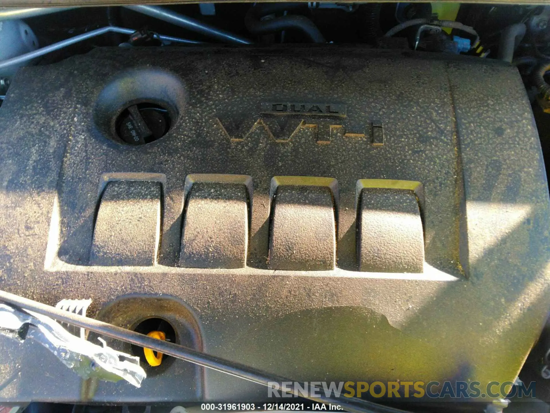 10 fotografías del automóvil dañado 5YFBURHE5KP939493 TOYOTA COROLLA 2019
