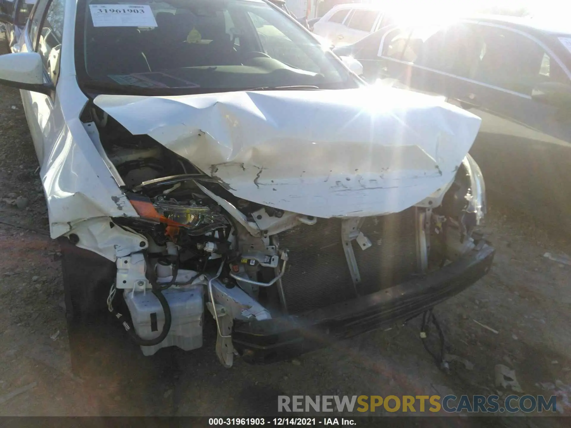 6 fotografías del automóvil dañado 5YFBURHE5KP939493 TOYOTA COROLLA 2019