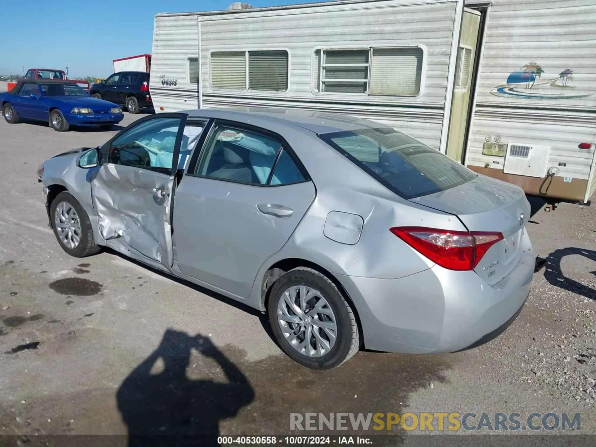 3 fotografías del automóvil dañado 5YFBURHE5KP939915 TOYOTA COROLLA 2019