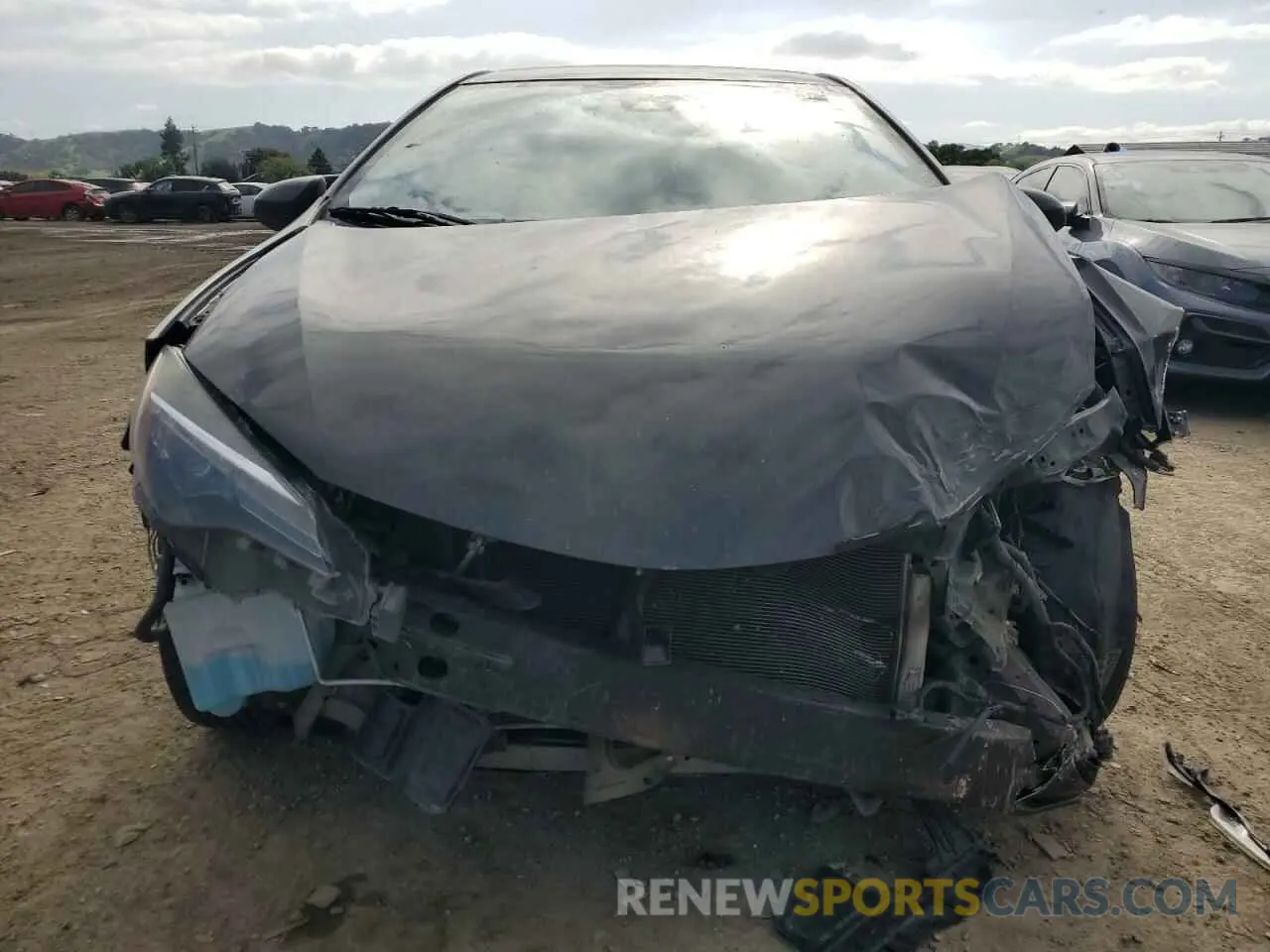 5 fotografías del automóvil dañado 5YFBURHE5KP940465 TOYOTA COROLLA 2019