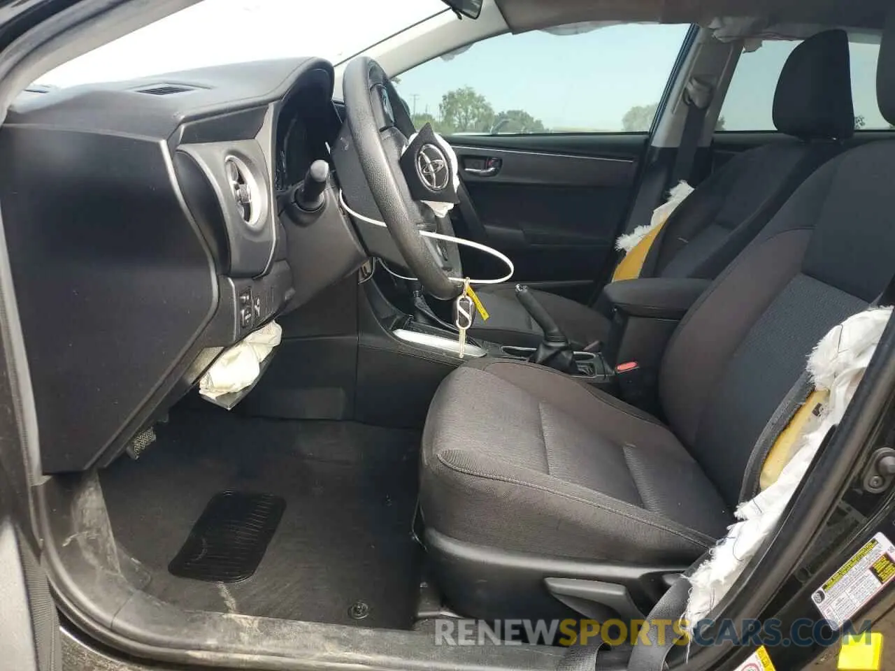 7 fotografías del automóvil dañado 5YFBURHE5KP940465 TOYOTA COROLLA 2019