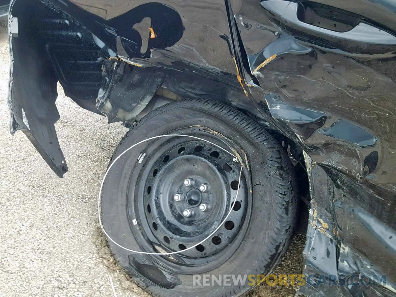 9 fotografías del automóvil dañado 5YFBURHE5KP943110 TOYOTA COROLLA 2019