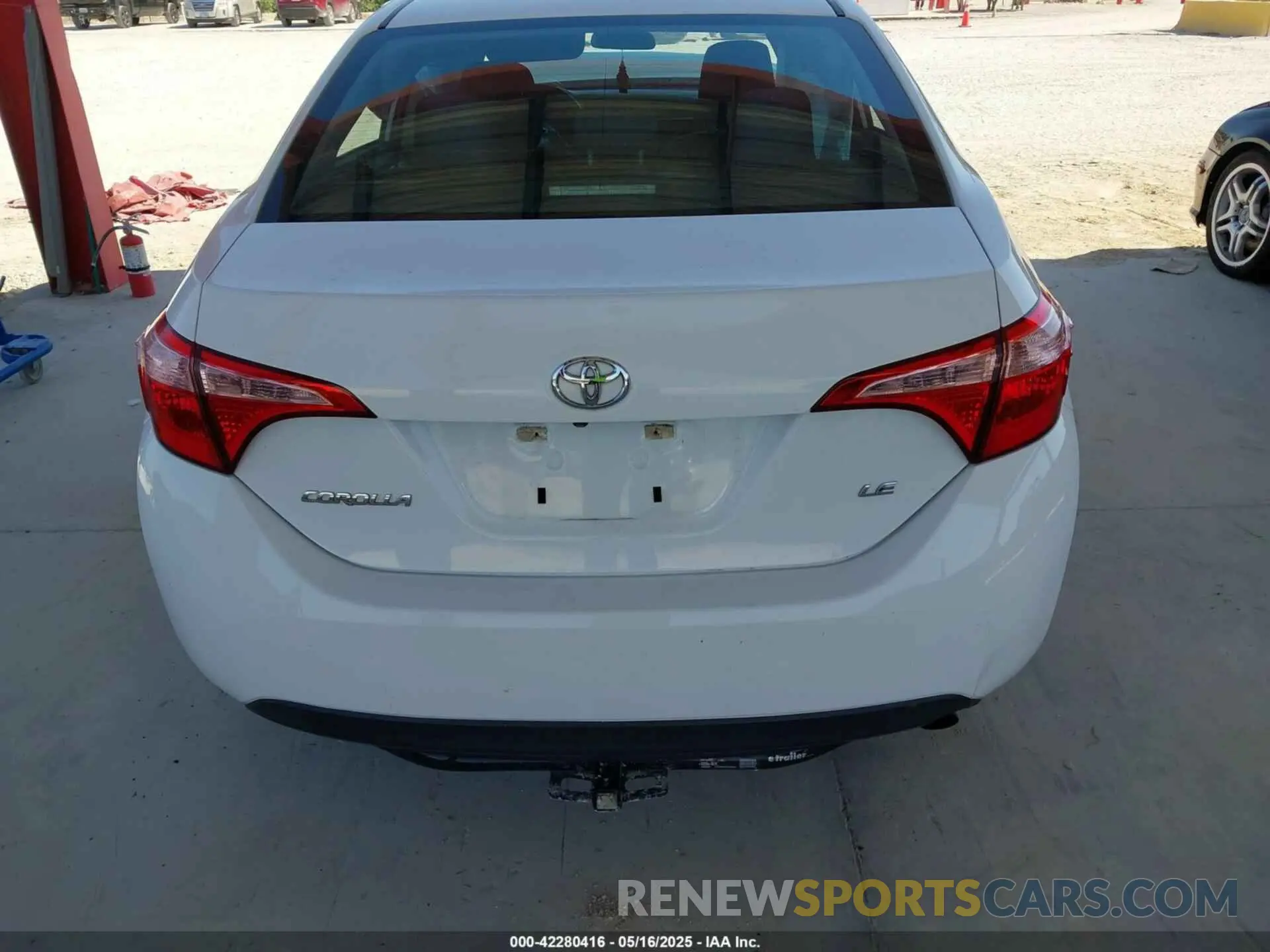 16 fotografías del automóvil dañado 5YFBURHE5KP945830 TOYOTA COROLLA 2019