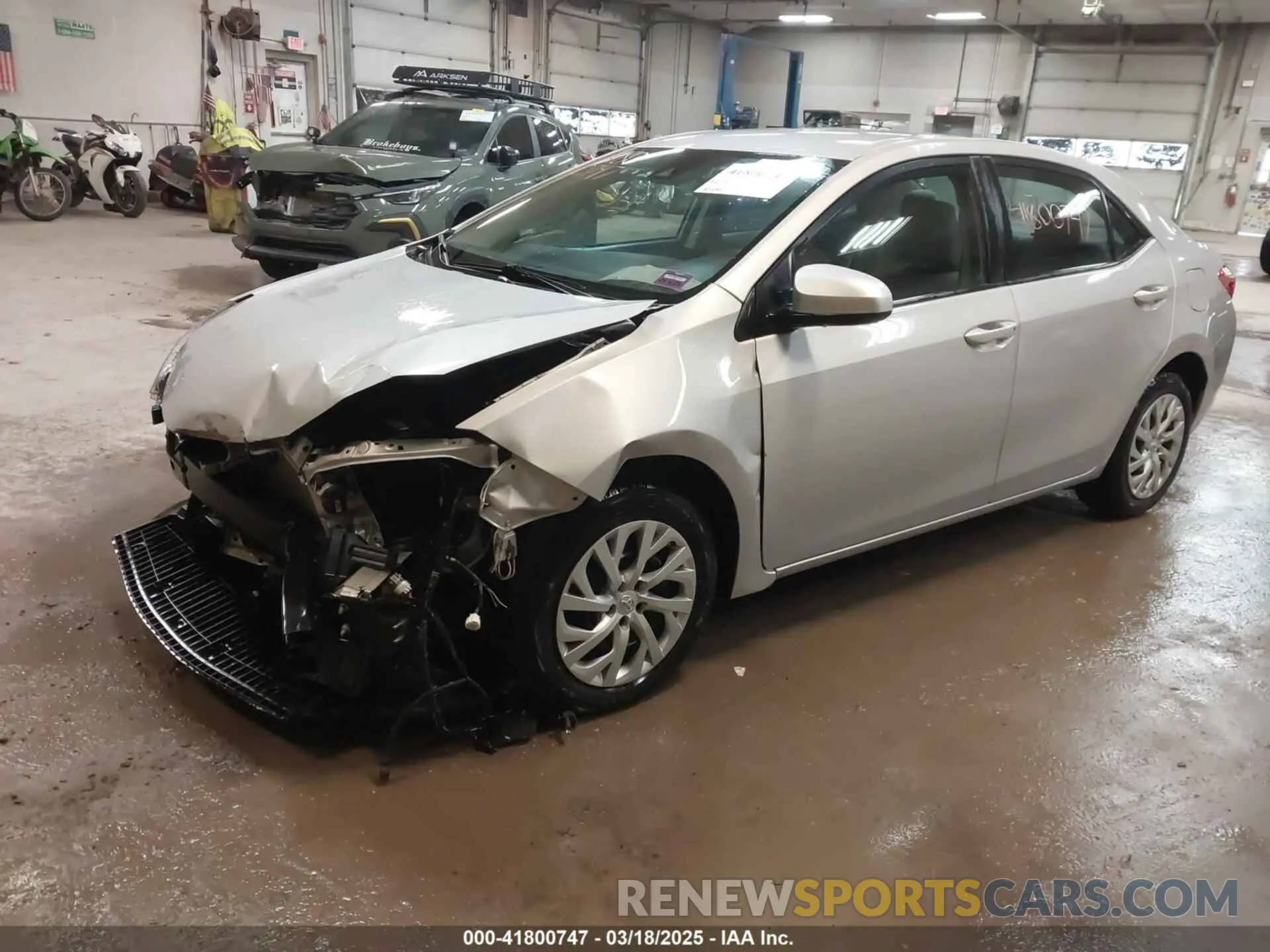 2 fotografías del automóvil dañado 5YFBURHE5KP947349 TOYOTA COROLLA 2019