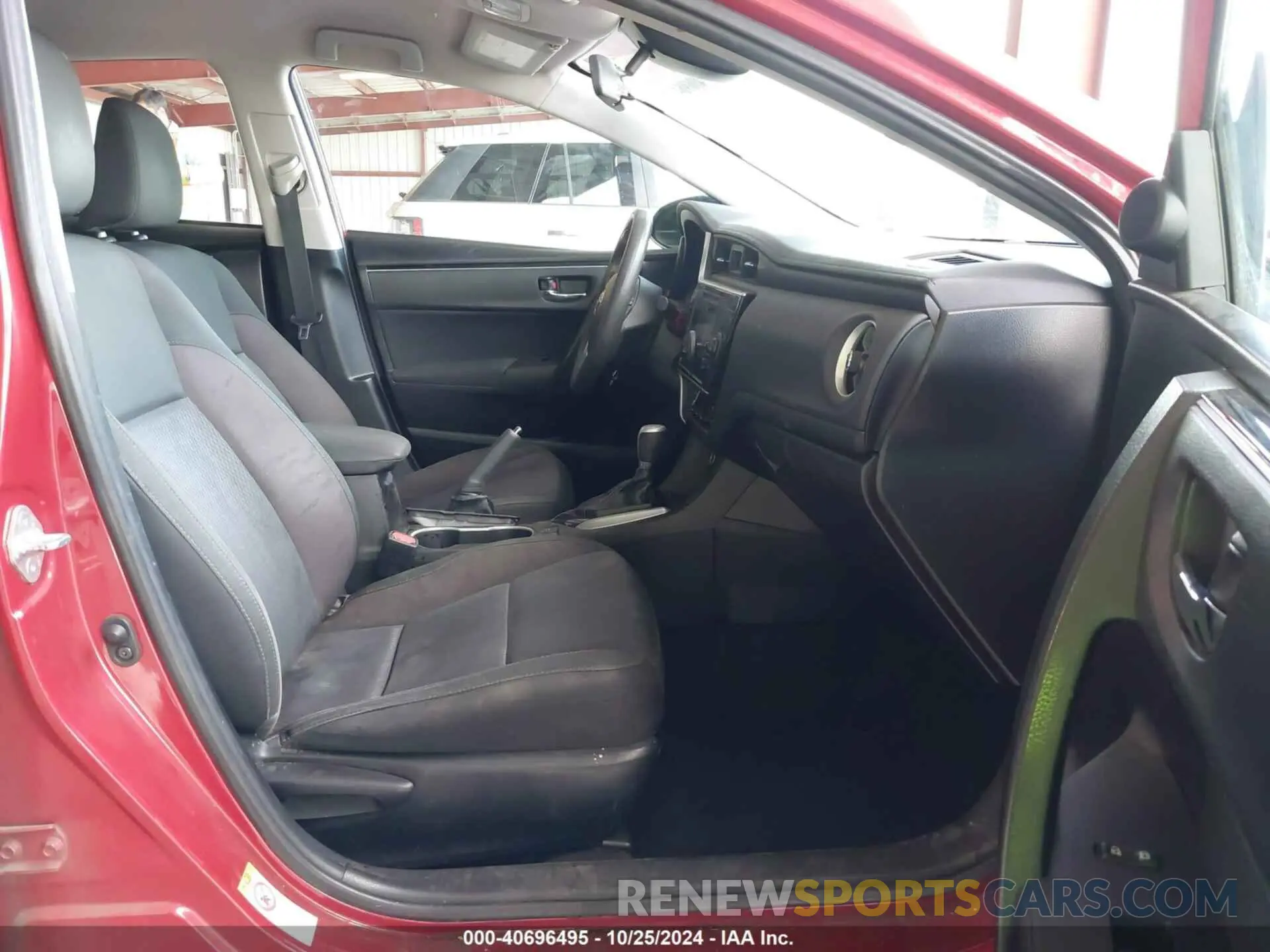 5 fotografías del automóvil dañado 5YFBURHE6KP856641 TOYOTA COROLLA 2019