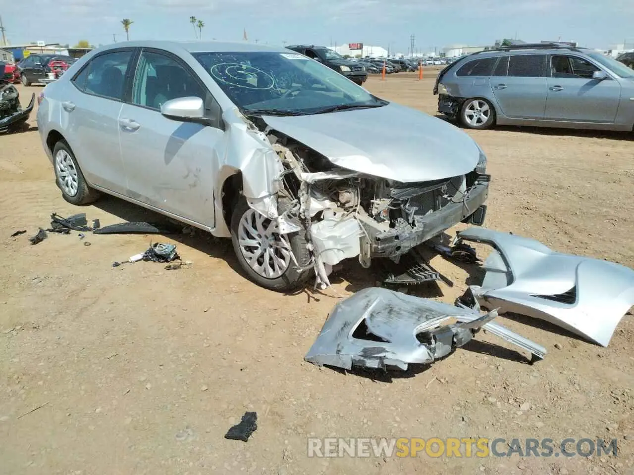 9 fotografías del automóvil dañado 5YFBURHE6KP857756 TOYOTA COROLLA 2019