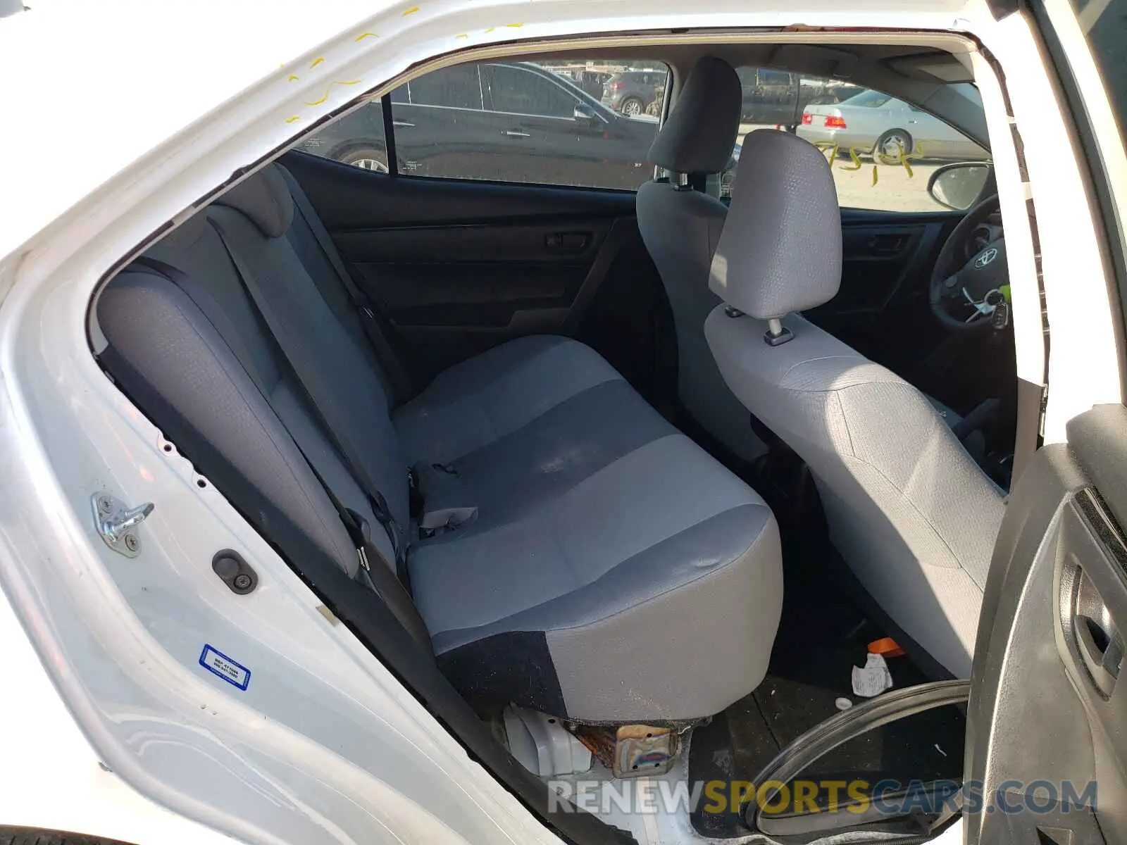 6 fotografías del automóvil dañado 5YFBURHE6KP861144 TOYOTA COROLLA 2019