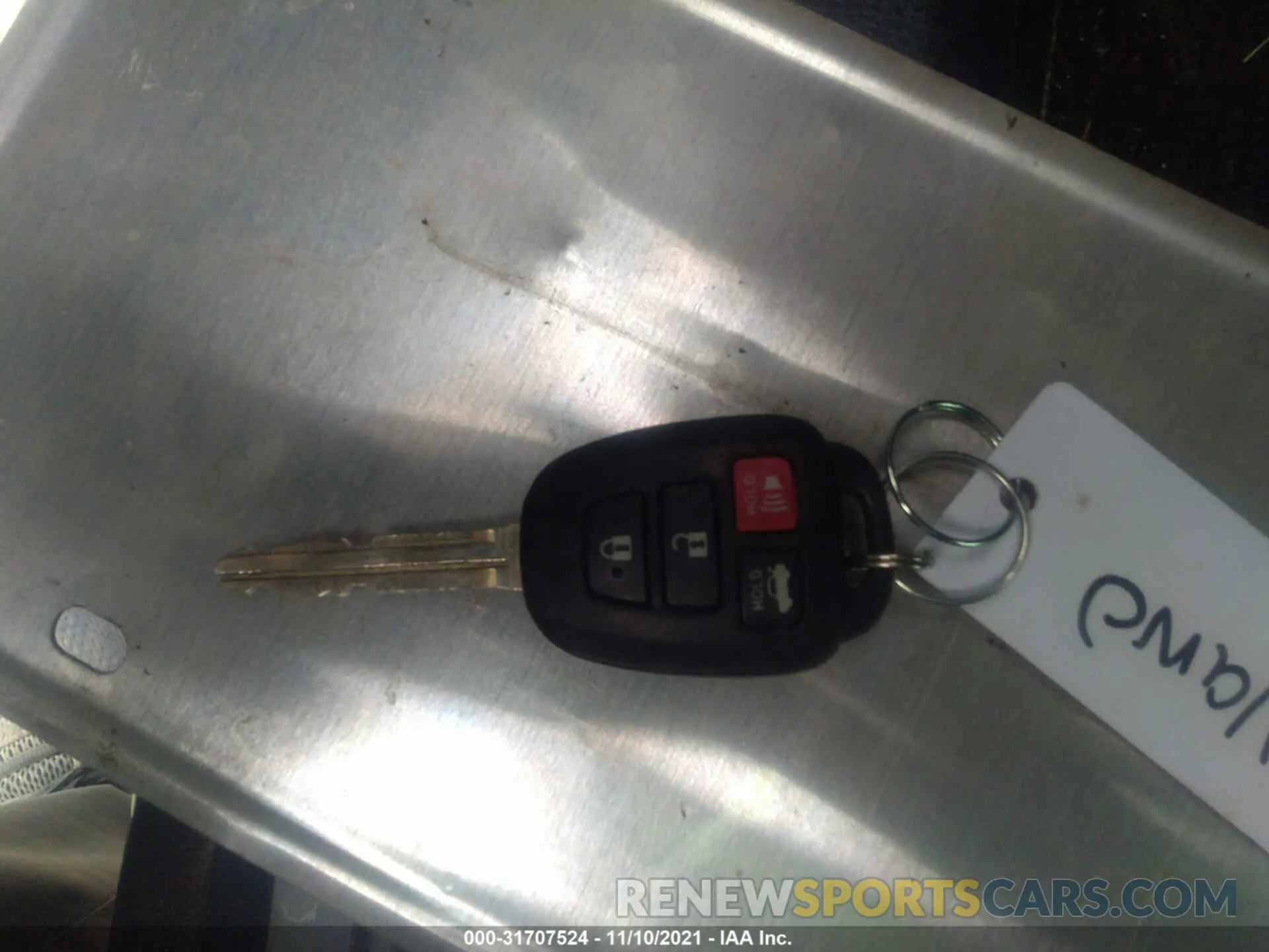 11 fotografías del automóvil dañado 5YFBURHE6KP866456 TOYOTA COROLLA 2019