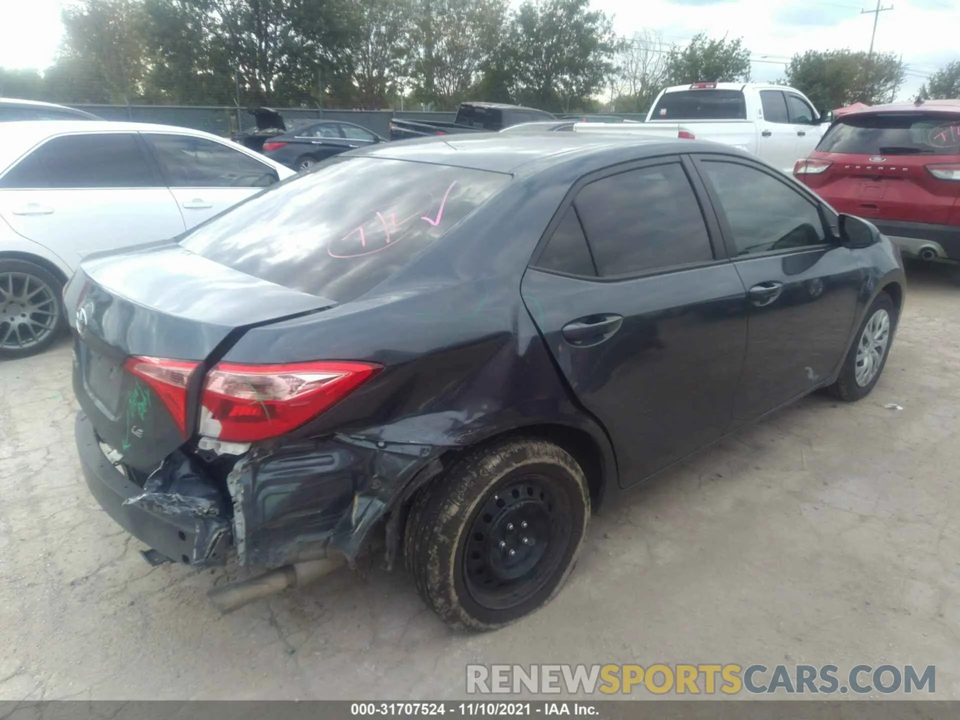 4 fotografías del automóvil dañado 5YFBURHE6KP866456 TOYOTA COROLLA 2019