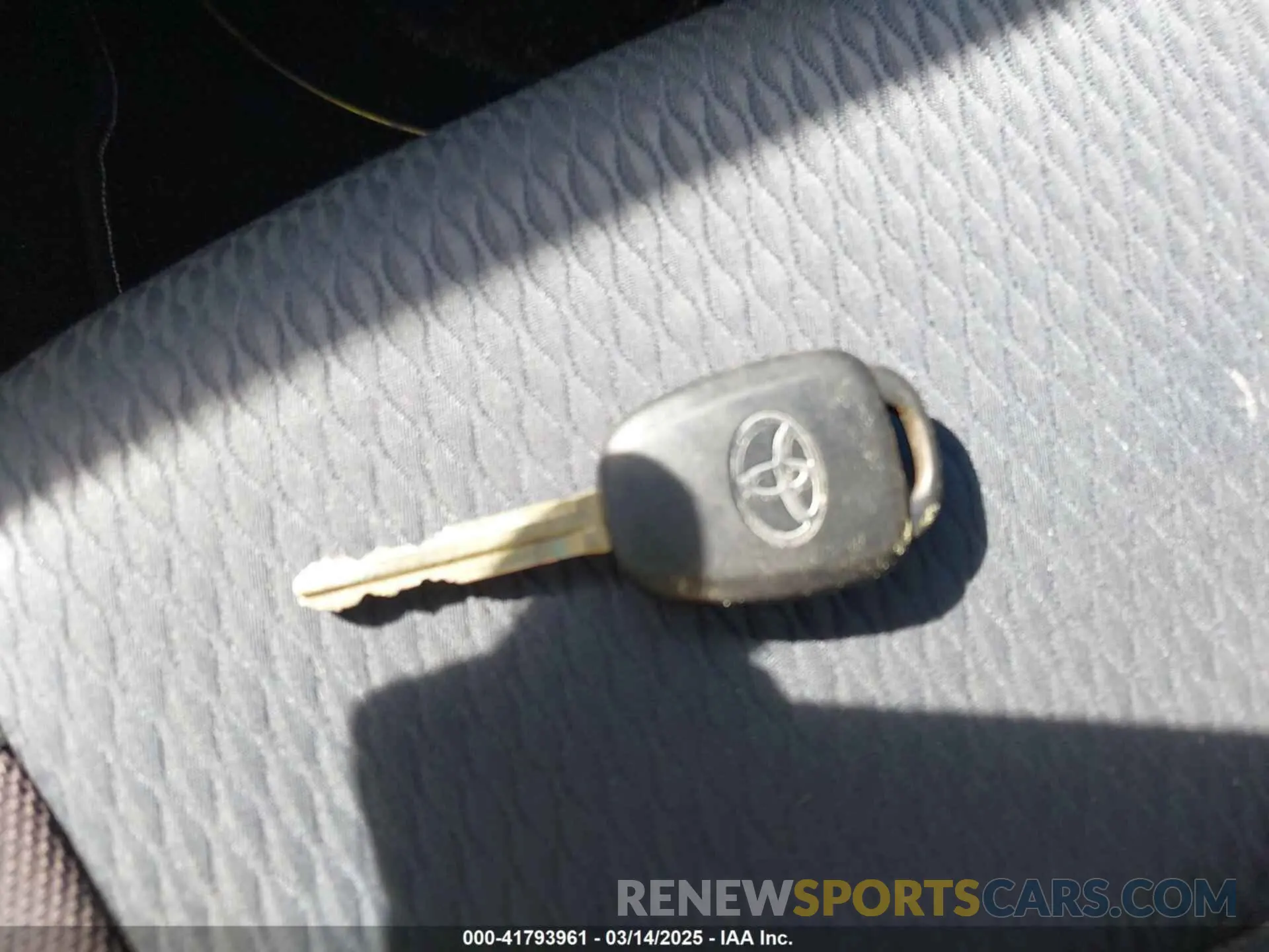 11 fotografías del automóvil dañado 5YFBURHE6KP867669 TOYOTA COROLLA 2019