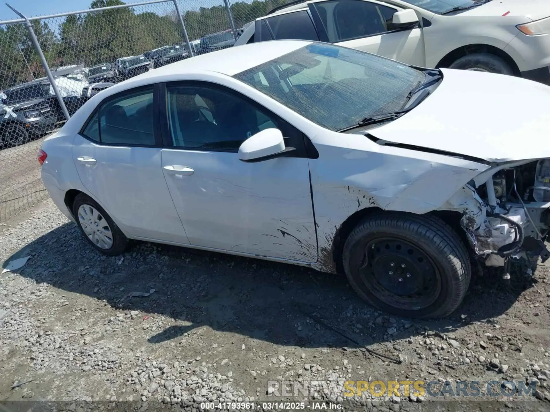 14 fotografías del automóvil dañado 5YFBURHE6KP867669 TOYOTA COROLLA 2019