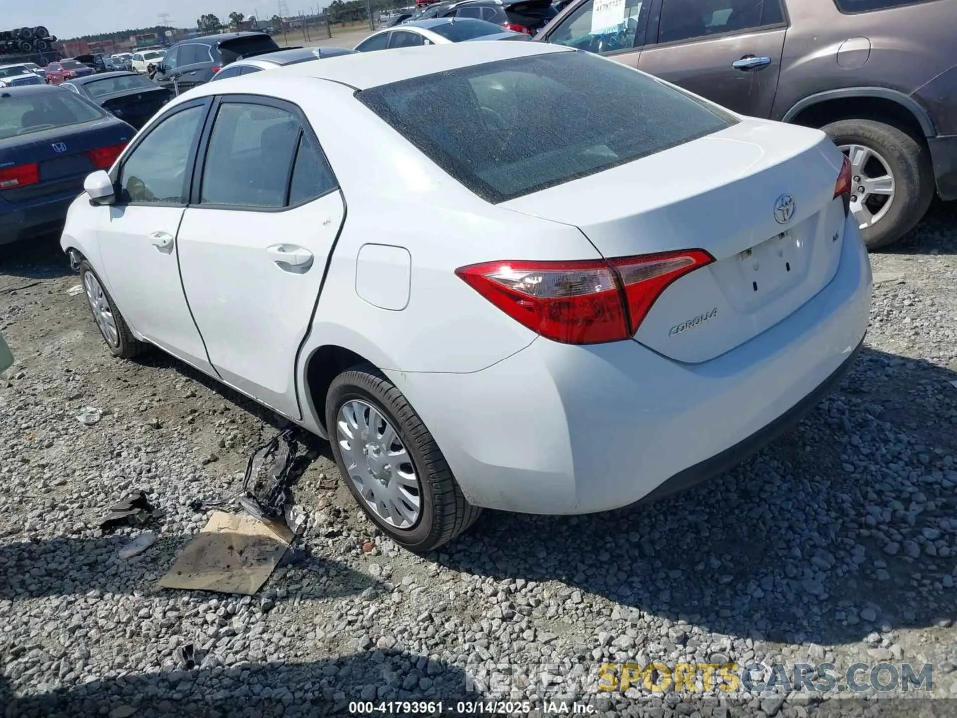 3 fotografías del automóvil dañado 5YFBURHE6KP867669 TOYOTA COROLLA 2019