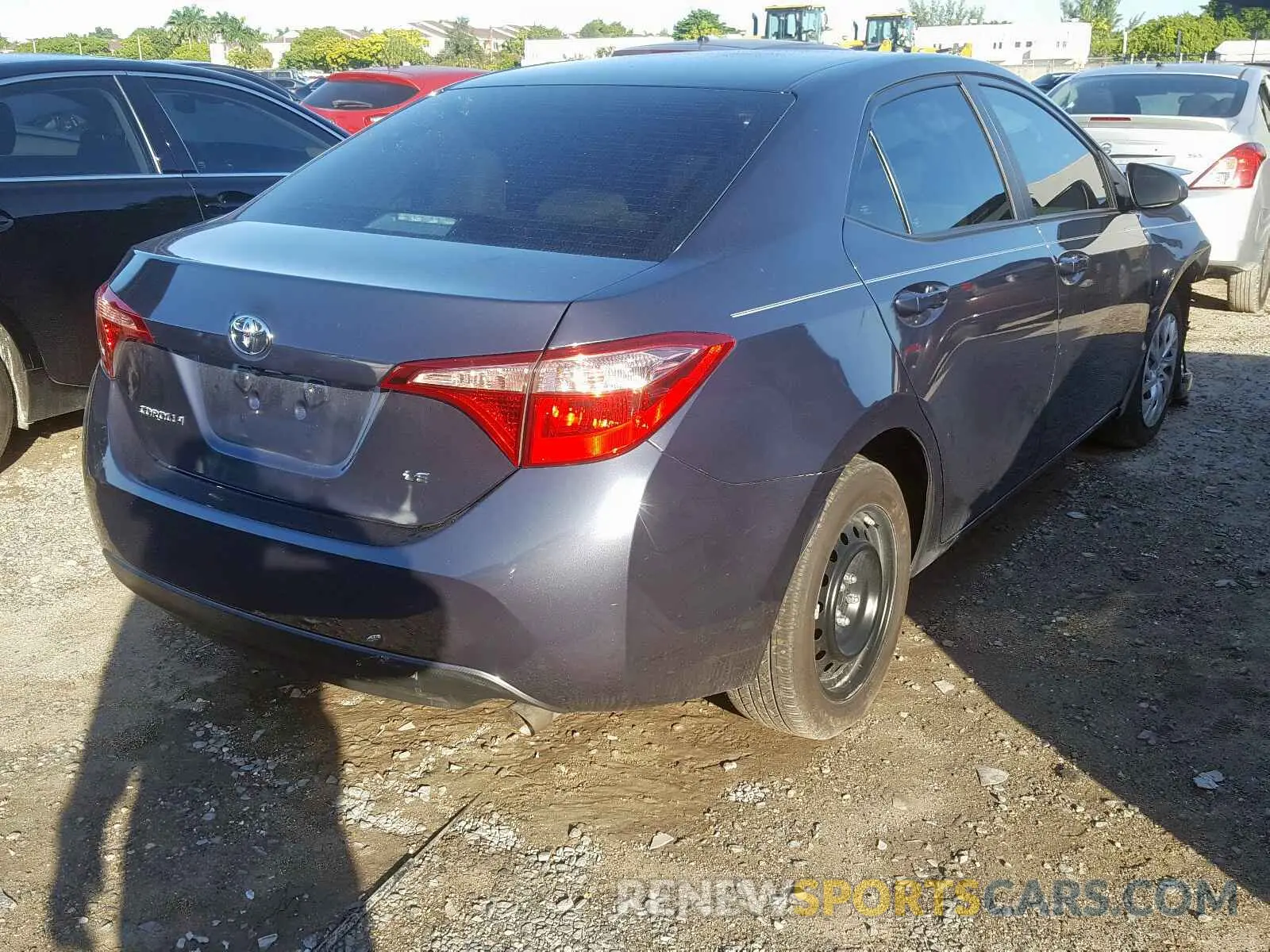 4 fotografías del automóvil dañado 5YFBURHE6KP869177 TOYOTA COROLLA 2019