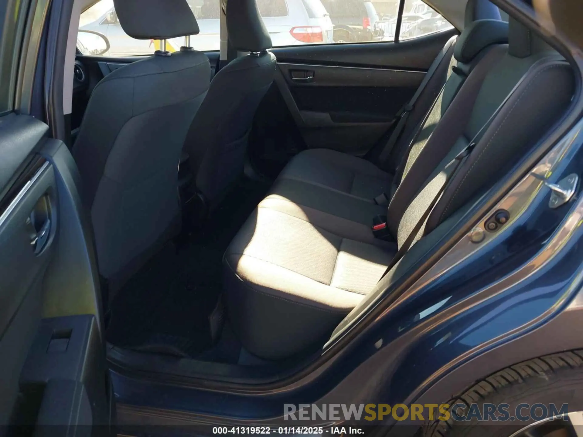 8 fotografías del automóvil dañado 5YFBURHE6KP870037 TOYOTA COROLLA 2019