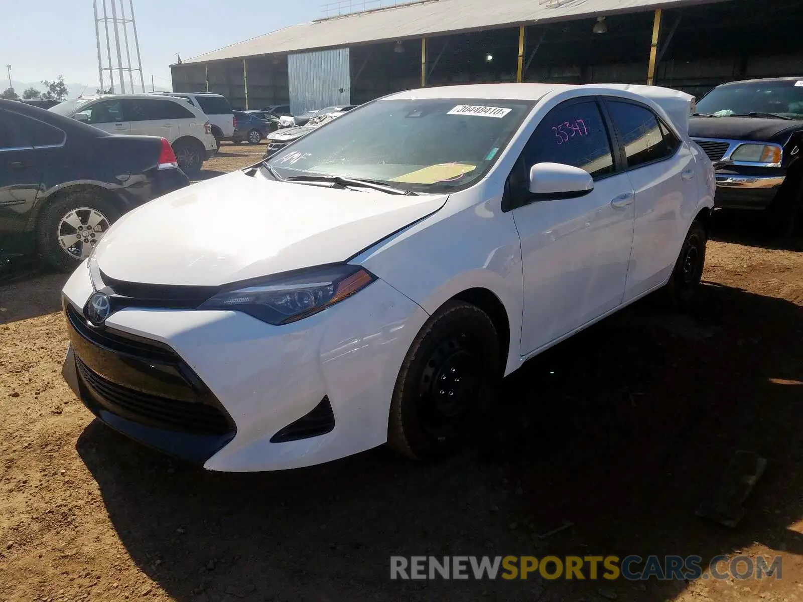 2 fotografías del automóvil dañado 5YFBURHE6KP870040 TOYOTA COROLLA 2019