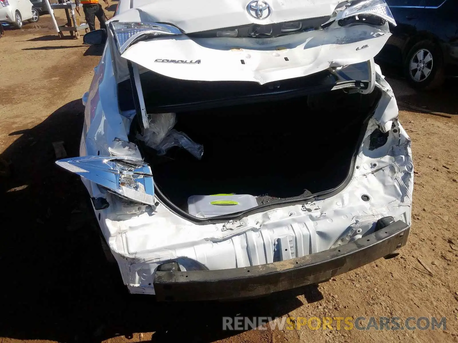 9 fotografías del automóvil dañado 5YFBURHE6KP870040 TOYOTA COROLLA 2019