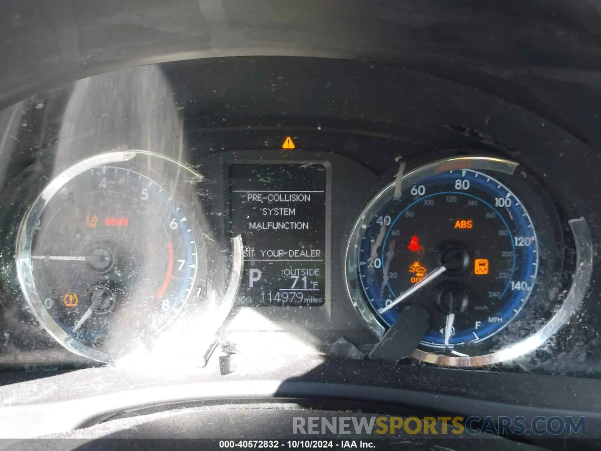 15 fotografías del automóvil dañado 5YFBURHE6KP871690 TOYOTA COROLLA 2019