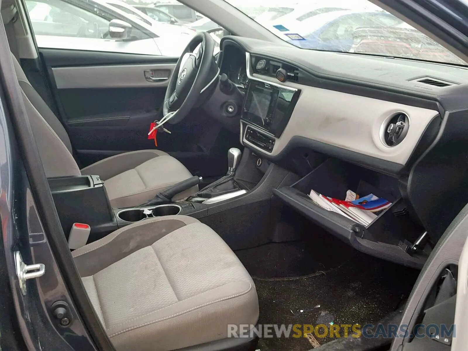 5 fotografías del automóvil dañado 5YFBURHE6KP872208 TOYOTA COROLLA 2019
