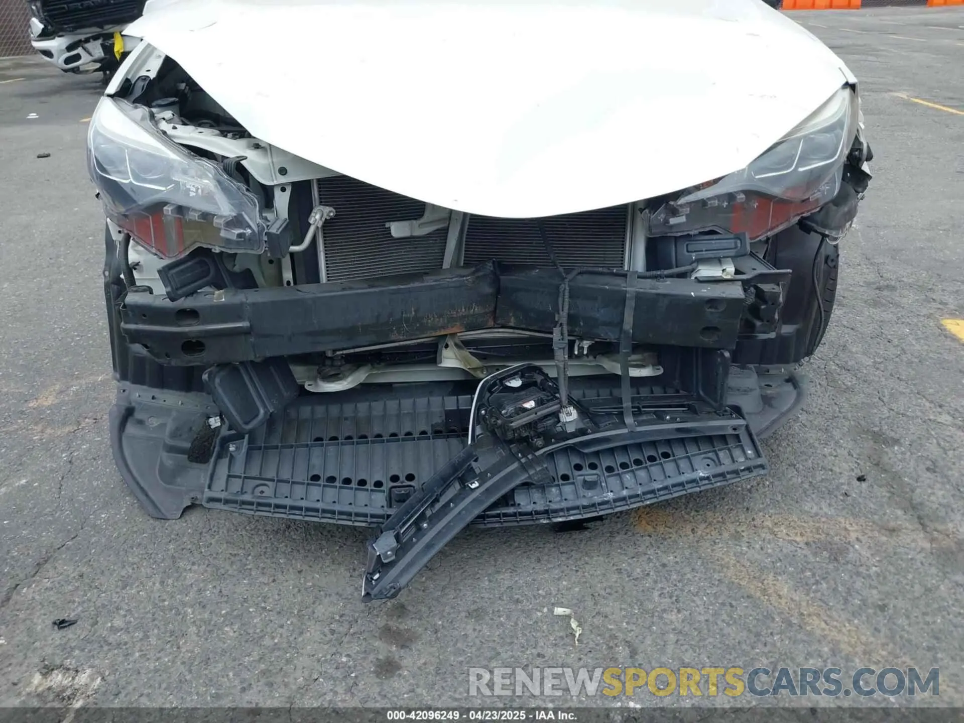6 fotografías del automóvil dañado 5YFBURHE6KP873522 TOYOTA COROLLA 2019
